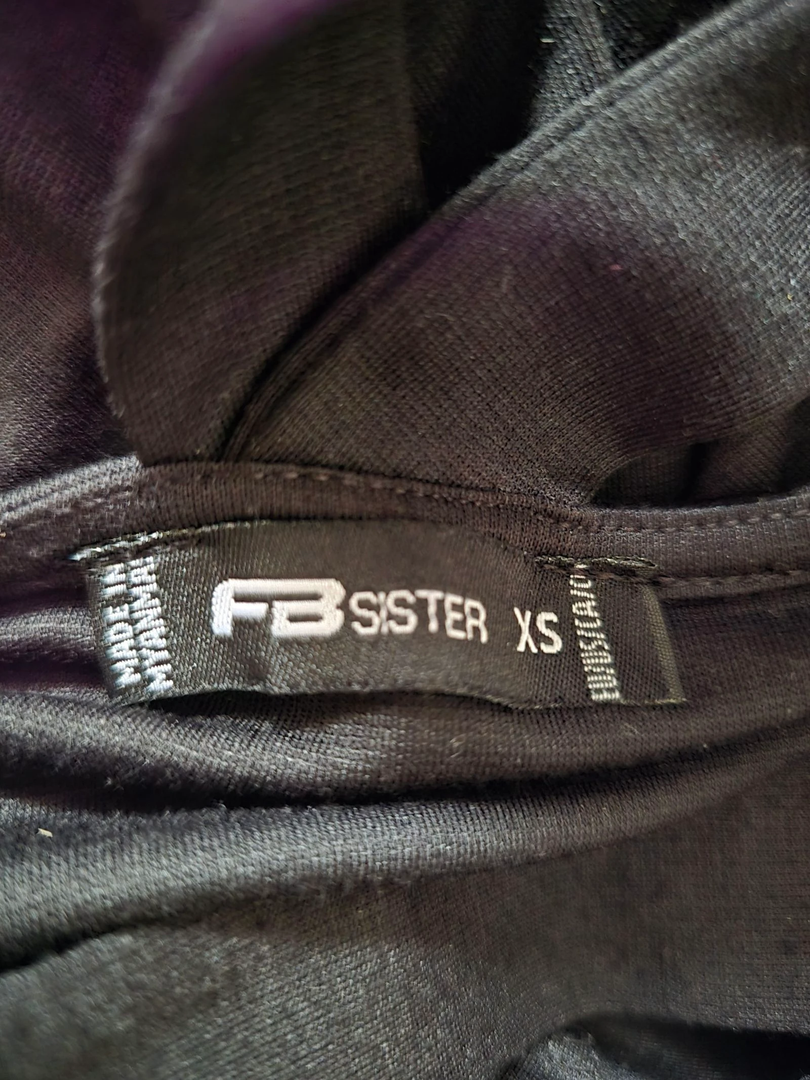 Vestido de skatista preto com costas cruzadas sem mangas Fit & Flare FB Sister New Yorker XS Vestido de skatista preto com costas cruzadas sem mangas Fit & Flare FB Sister New Yorker XS – photo 6